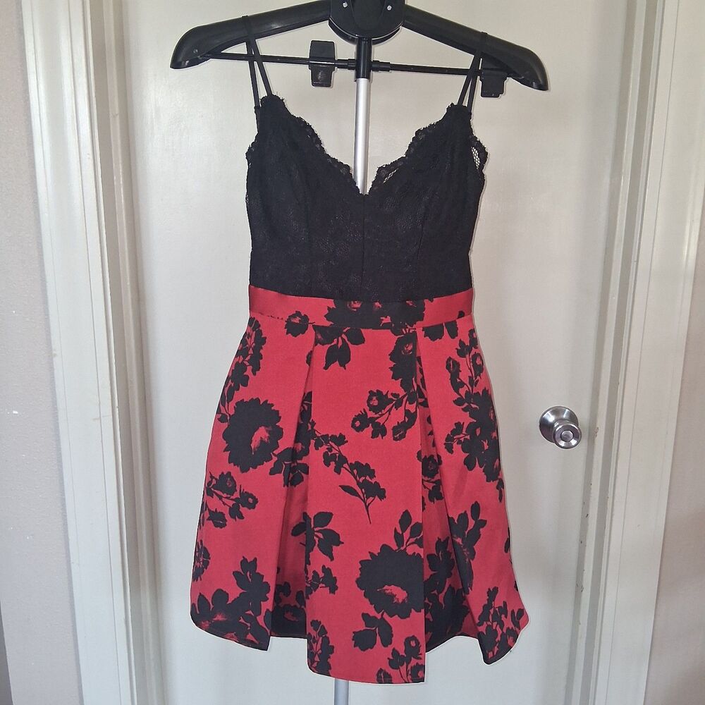 B. Darlin Backless Mini Cocktail Dress 3/4 Black Red Romantic Whimsigoth